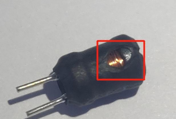 工字電感套管破損 工字電感套管破損.png